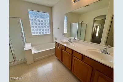 7165 S Briarwood Court, Gilbert, AZ 85298 - Photo 13