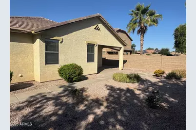 7165 S Briarwood Court, Gilbert, AZ 85298 - Photo 9