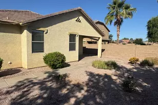 7165 S Briarwood Ct, Gilbert, AZ 85298 - Photo 9