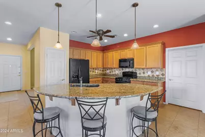 42609 W Milky Way, Maricopa, AZ 85138 - Photo 3