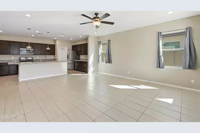 26130 N 121st Avenue, Peoria, AZ 85383 - Photo 5