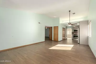 542 S Higley Road #3, Mesa, AZ 85206 - Photo 5