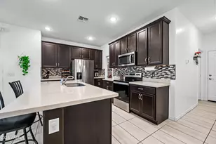 15245 W Sherman St, Goodyear, AZ 85338 - Photo 9