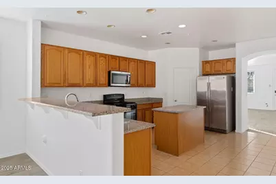 17818 W Lincoln Street, Goodyear, AZ 85338 - Photo 11