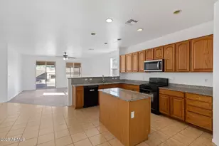 17818 W Lincoln St, Goodyear, AZ 85338 - Photo 9