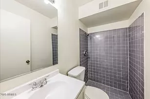 6921 W Hazelwood St, Phoenix, AZ 85033 - Photo 7