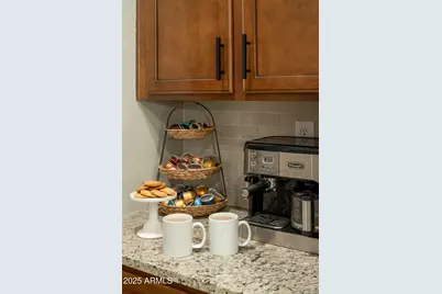 21724 N 36th Street, Phoenix, AZ 85050 - Photo 9