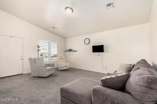 14815 S Redondo Rd, Arizona City, AZ 85123 - Photo 9