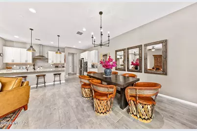 13186 N Humphreys Peak Drive, Oro Valley, AZ 85755 - Photo 9