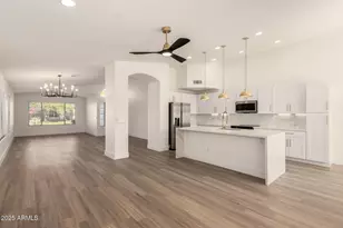 3129 E Oraibi Dr, Phoenix, AZ 85050 - Photo 9