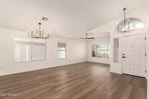 3129 E Oraibi Dr, Phoenix, AZ 85050 - Photo 11