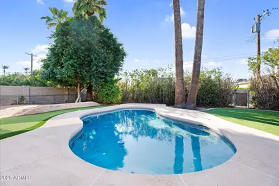 3420 N 45th Street, Phoenix, AZ 85018 - Photo 3