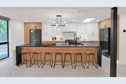 4834 E Earll Drive E, Phoenix, AZ 85018 - Photo 11