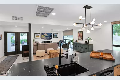 4834 E Earll Drive E, Phoenix, AZ 85018 - Photo 15