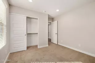 242 N Crosscreek Dr, Chandler, AZ 85225 - Photo 15