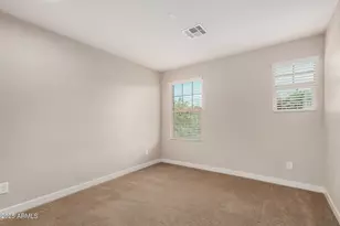 242 N Crosscreek Dr, Chandler, AZ 85225 - Photo 13