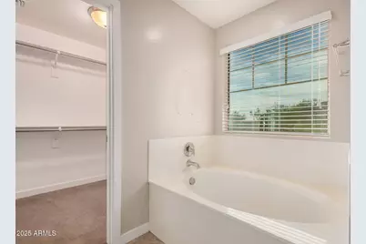 242 N Crosscreek Drive, Chandler, AZ 85225 - Photo 11