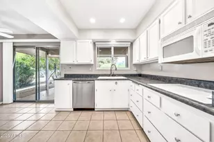 13006 W Desert Glen Dr, Sun City West, AZ 85375 - Photo 21