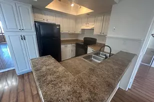 3601 W Tierra Buena Ln, Phoenix, AZ 85053 - Photo 3