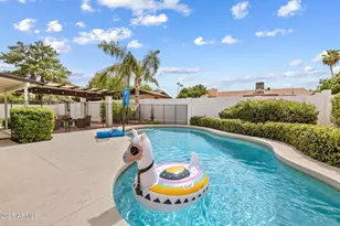 2915 E Vista Dr, Phoenix, AZ 85032 - Photo 1