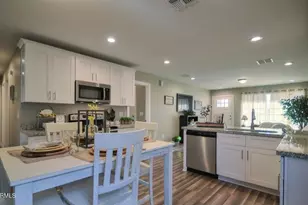 5731 S 12th Ln, Phoenix, AZ 85041 - Photo 3