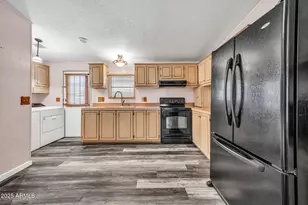 19401 N 7th St, Phoenix, AZ 85024 - Photo 13