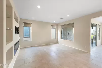 21318 N 270th Avenue, Buckeye, AZ 85396 - Photo 9