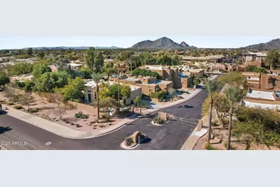 8323 E Las Estancias Street, Scottsdale, AZ 85250 - Photo 5