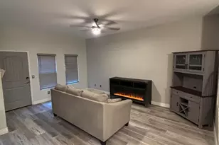 5015 E Cheyenne Dr, Phoenix, AZ 85044 - Photo 9