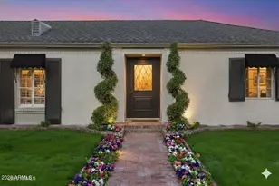 1625 Palmcroft Way SW, Phoenix, AZ 85007 - Photo 1