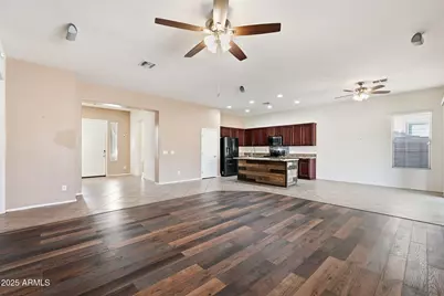 146 W Blue Lagoon Drive, Casa Grande, AZ 85122 - Photo 15