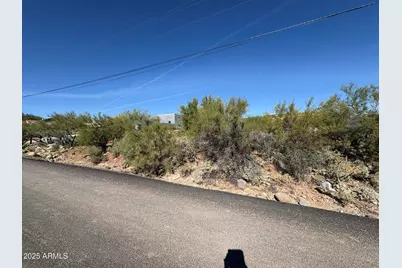 19490 E Indian Hills Drive #1, Black Canyon City, AZ 85324 - Photo 11