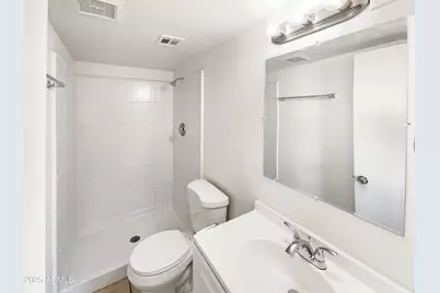 4244 E Saint Catherine Avenue, Phoenix, AZ 85042 - Photo 5