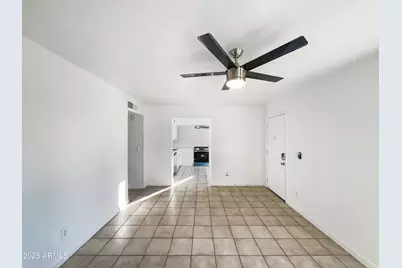 4244 E Saint Catherine Avenue, Phoenix, AZ 85042 - Photo 9