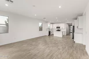 5423 W Royal Palm Rd, Glendale, AZ 85302 - Photo 9