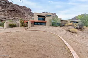 5275 N Camelhead Rd, Phoenix, AZ 85018 - Photo 5