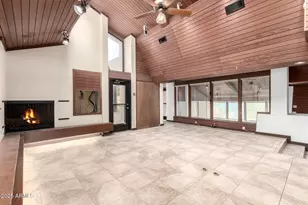 5275 N Camelhead Rd, Phoenix, AZ 85018 - Photo 11