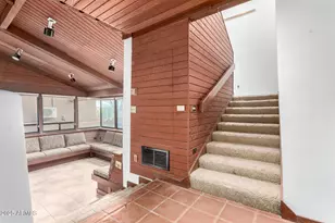 5275 N Camelhead Rd, Phoenix, AZ 85018 - Photo 25