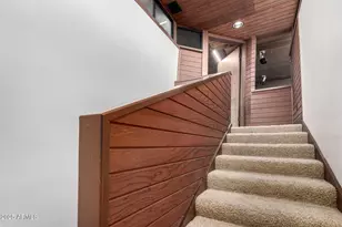 5275 N Camelhead Rd, Phoenix, AZ 85018 - Photo 27