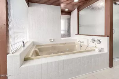 5275 N Camelhead Road, Phoenix, AZ 85018 - Photo 33