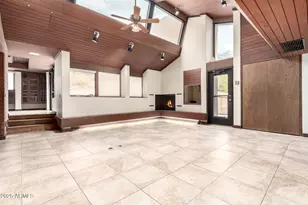 5275 N Camelhead Rd, Phoenix, AZ 85018 - Photo 11