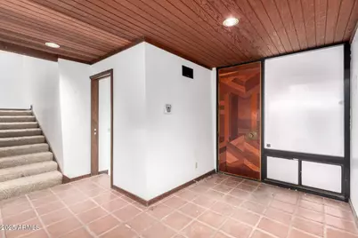 5275 N Camelhead Road, Phoenix, AZ 85018 - Photo 17