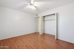 9201 W Long Hills Dr, Sun City, AZ 85351 - Photo 17