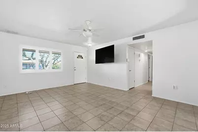 9201 W Long Hills Drive, Sun City, AZ 85351 - Photo 11