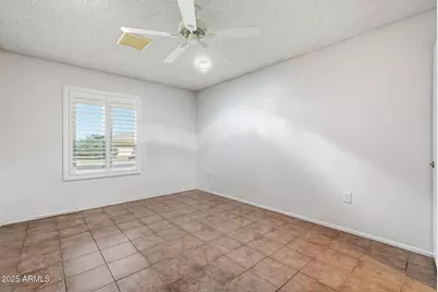 9201 W Long Hills Drive, Sun City, AZ 85351 - Photo 19