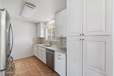 9201 W Long Hills Drive, Sun City, AZ 85351 - Photo 25