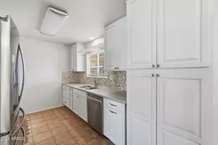 9201 W Long Hills Dr, Sun City, AZ 85351 - Photo 25