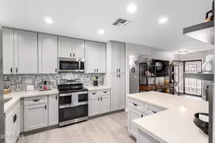 10316 W Salem Dr, Sun City, AZ 85351 - Photo 17