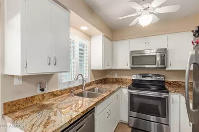 1320 E Bethany Home Road #54, Phoenix, AZ 85014 - Photo 7