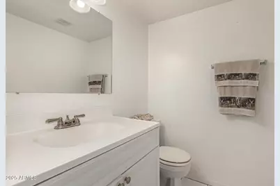 1320 E Bethany Home Road #54, Phoenix, AZ 85014 - Photo 11